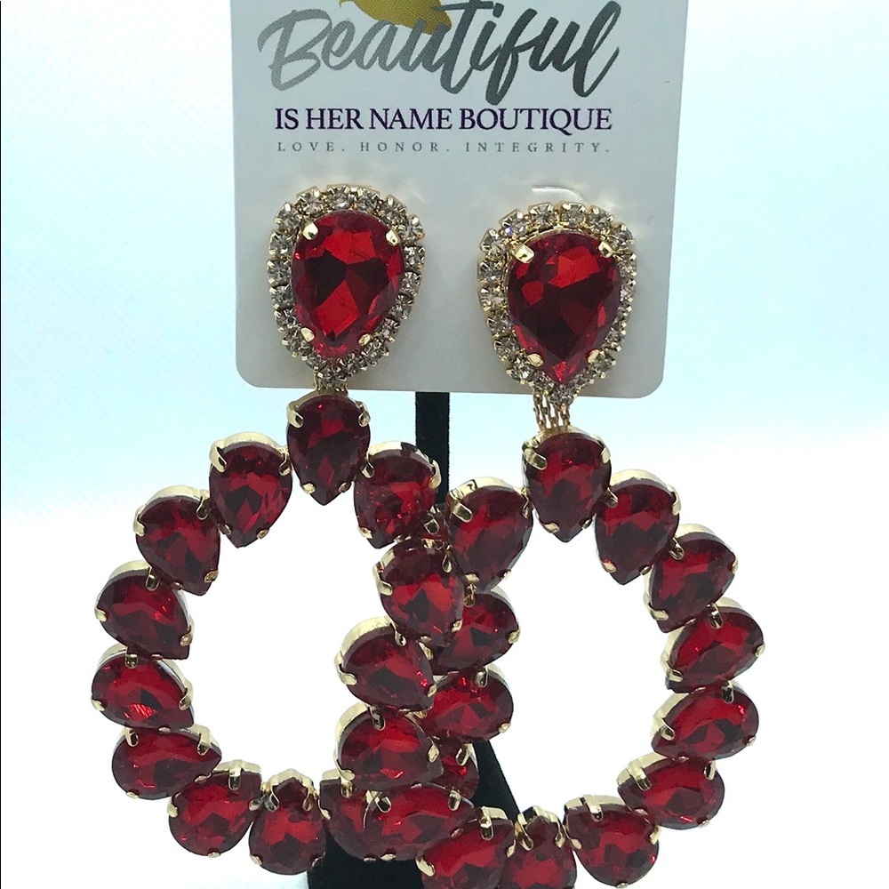 Red large over size earring !
